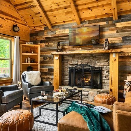 Mountainside - New Luxury Cabin-Fire Table-Hot Tub-3 Pools-Ps5-Bears Gatlinburg Dış mekan fotoğraf