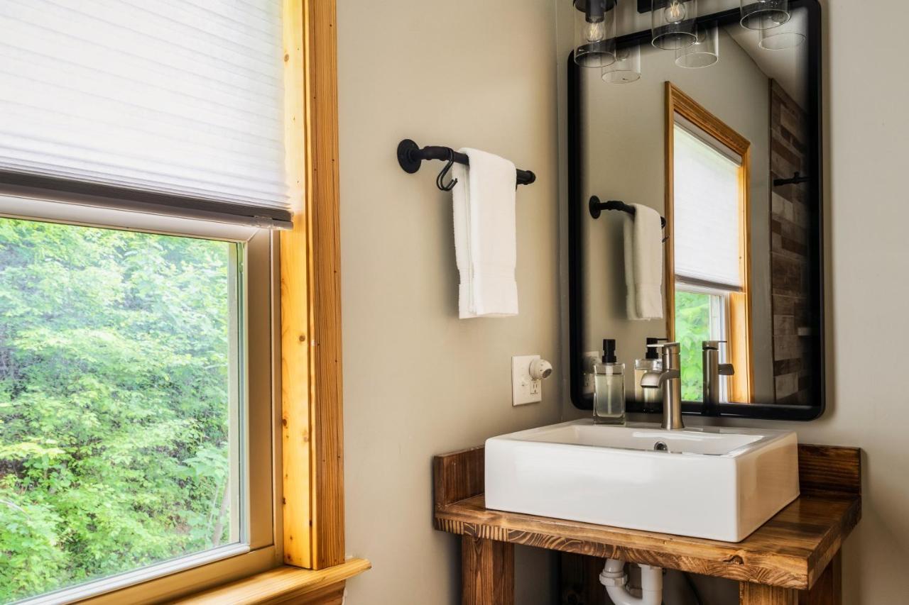 Mountainside - New Luxury Cabin-Fire Table-Hot Tub-3 Pools-Ps5-Bears Gatlinburg Dış mekan fotoğraf