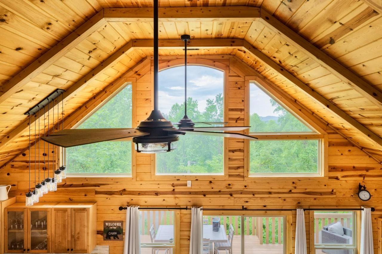 Mountainside - New Luxury Cabin-Fire Table-Hot Tub-3 Pools-Ps5-Bears Gatlinburg Dış mekan fotoğraf