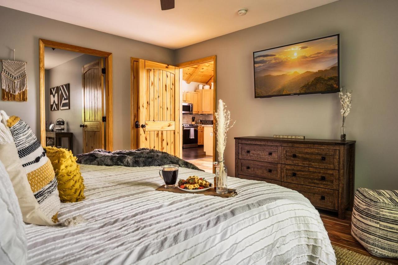 Mountainside - New Luxury Cabin-Fire Table-Hot Tub-3 Pools-Ps5-Bears Gatlinburg Dış mekan fotoğraf
